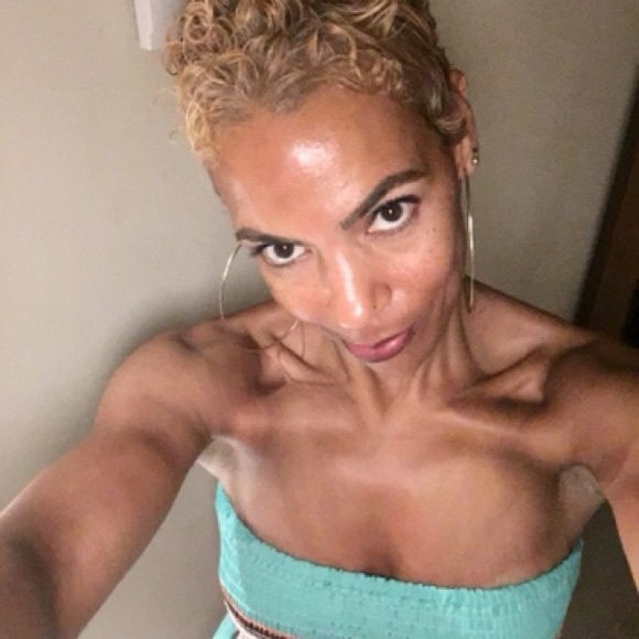 Meet your Posher, Jami - Picture 1 of 1